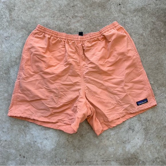 Patagonia Men's 5 inch BAGGIES Shorts Size M Orange - Picture 1 of 6